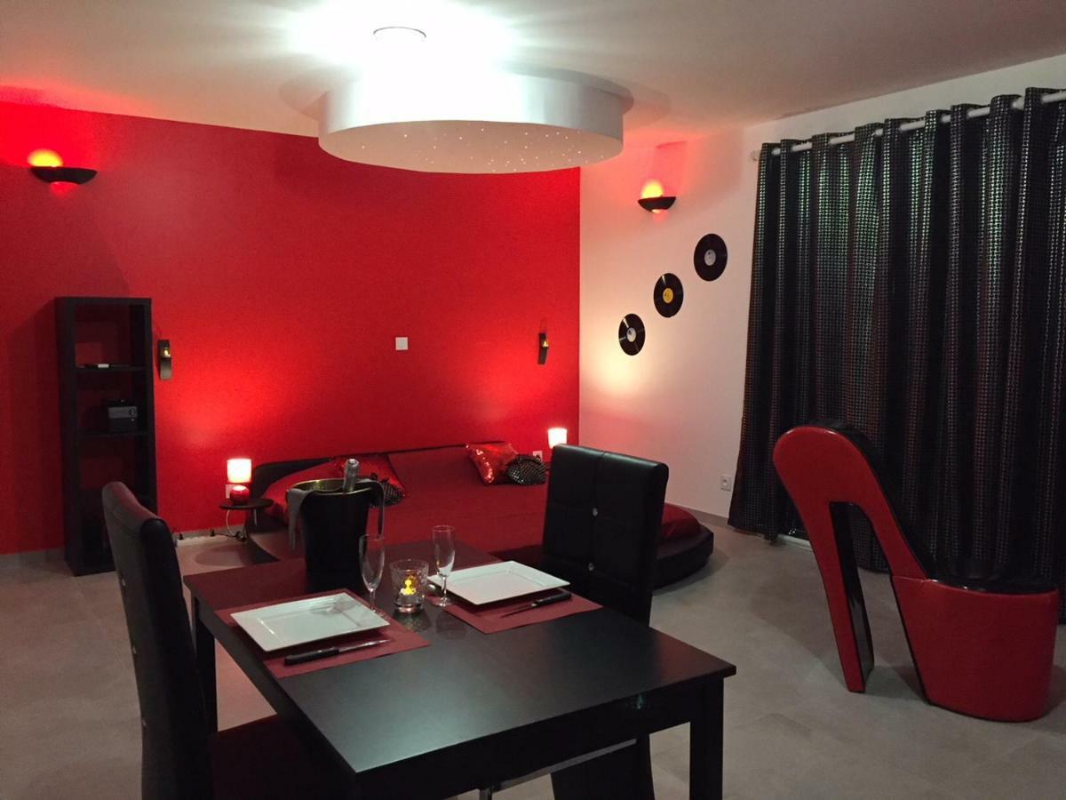 La Paillote Exotique Spa Beaucaire  Eksteriør billede
